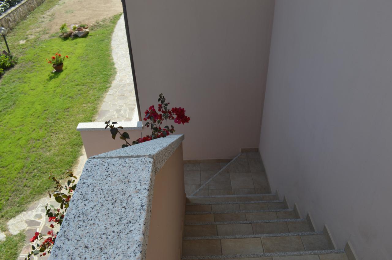 Guest Rooms Affittacamere Сан Теодоро Екстериор снимка